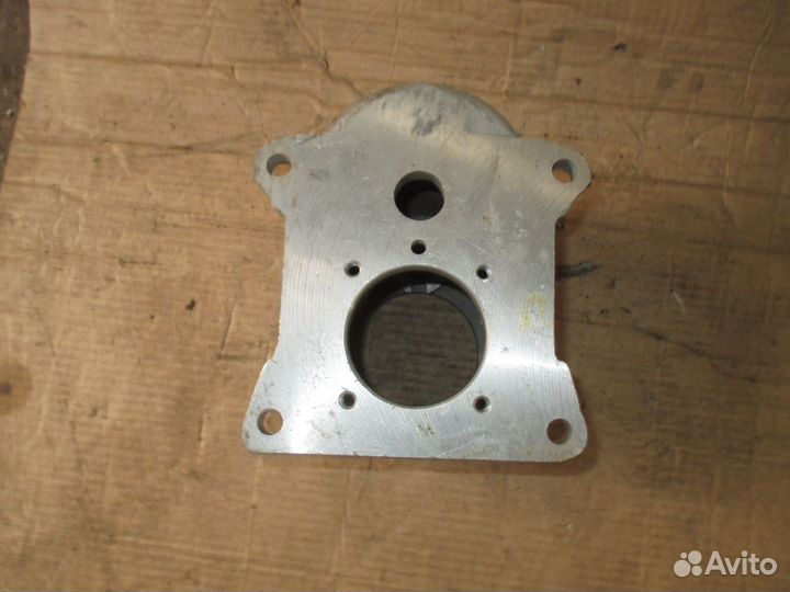 Картер коробки передач газ кпп-4ст. 24-1701015-10