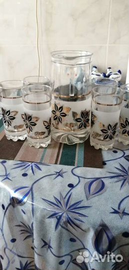 Графин с 6 стаканами и салатник с салатницами 1шт