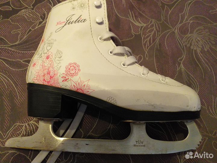 Коньки фигурные 33р-р