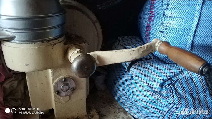 Сепаратор для молока ручной