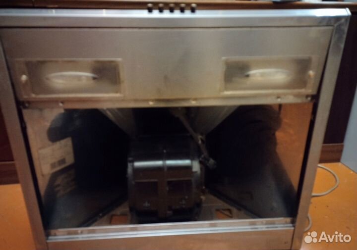 Вытяжка для кухни Модель Electrolux EFC650 X/S