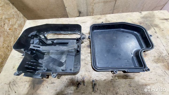 Корпус блока управления двигателем Passat B5