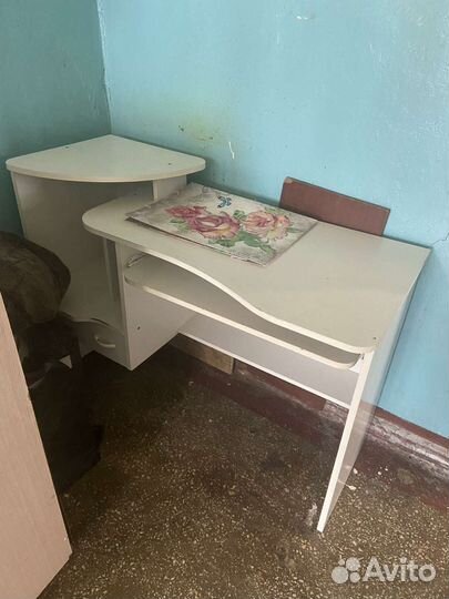 Компьютерный стол