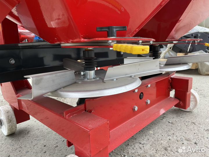 Разбрасыватель удобрений D-Pol РУМ 1000, 2023