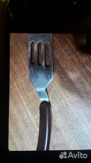 Салатник,лопатка,кисточка