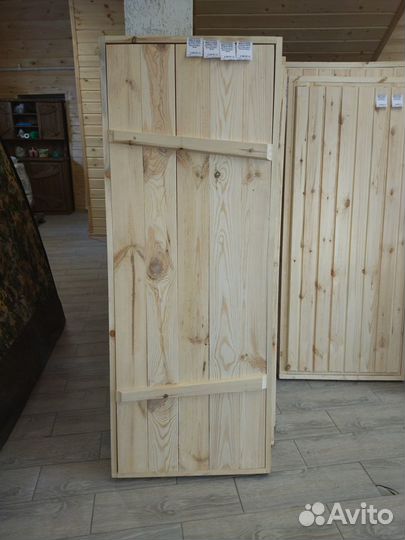 Двери для бани из массива