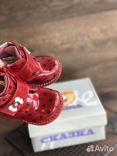 Ботинки для девочки 18