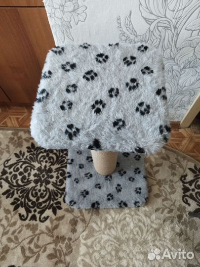 Когтеточка столбик с лежанкой