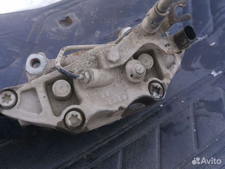 Суппорт передний правый Audi A6 C6