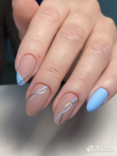 Маникюр и педикюр