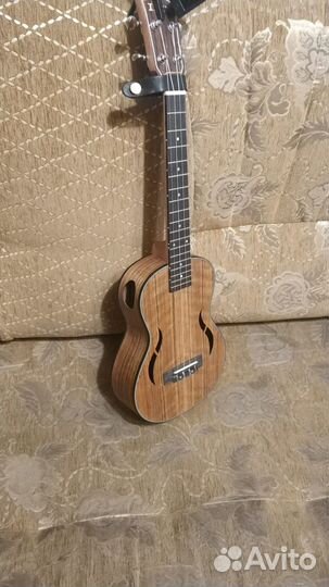 Укулеле тенор