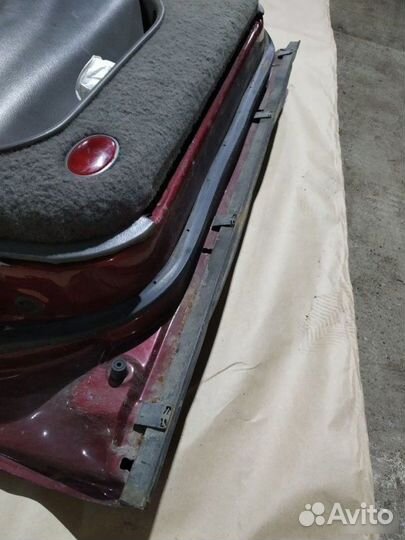 Дверь передняя левая Mazda 626