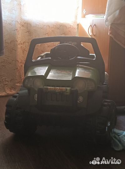 Детская машина электромобиль большая