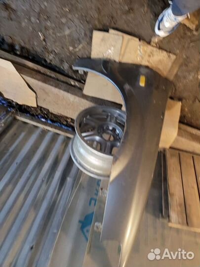 Переднее правое крыло на Иран ходро саманд 06г