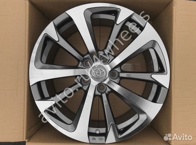 Диски Тойота Авенсис Камри R18