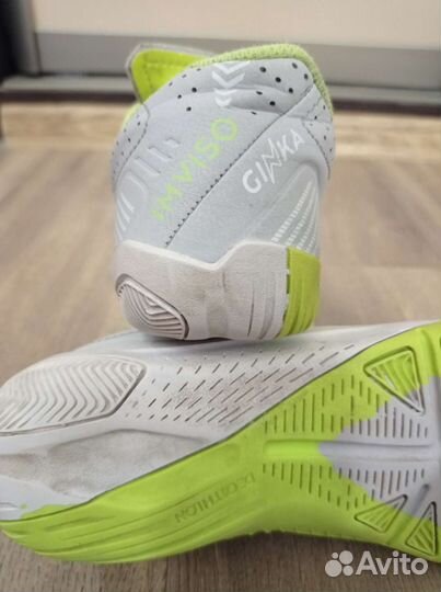 Детские футбольные кроссовки