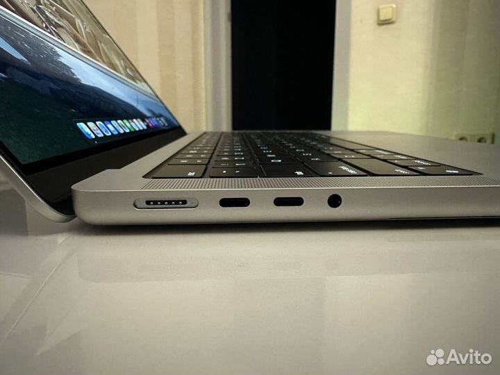 Macbook pro 14 m1