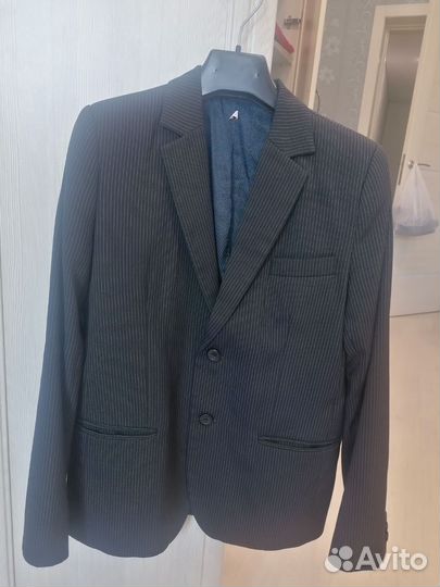 Школьный пиджак параллель