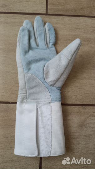 Перчатка для фехтования