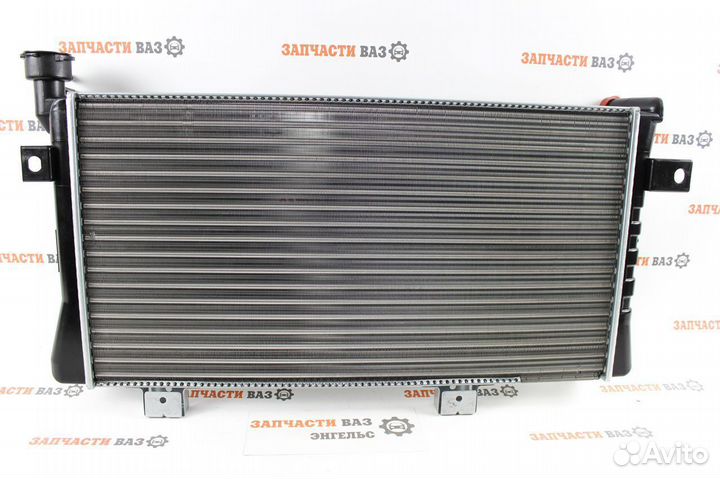 Радиатор охлаждения Нива карбюратор новый