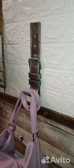 Декоративный крючок на стену