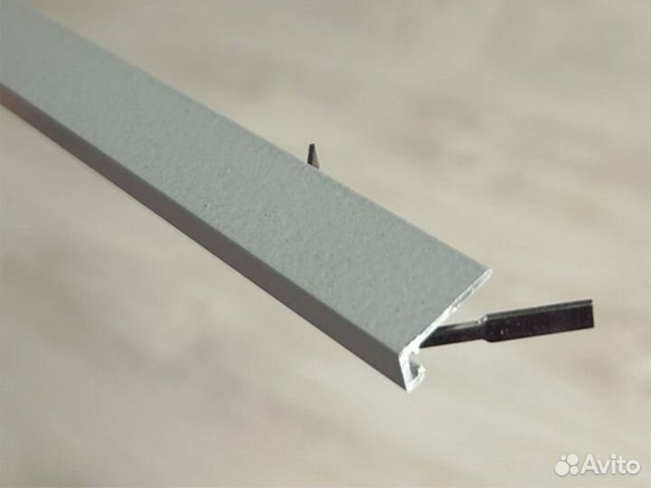 Микроплинтус щелевой