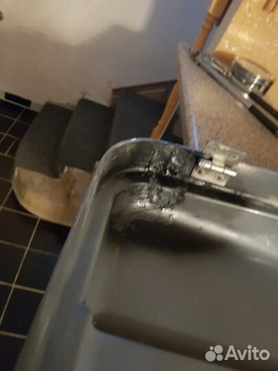 Бокс на крышу автомобиля