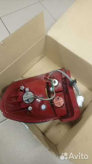 Фонарь задний левый Hyundai Getz 924011С510