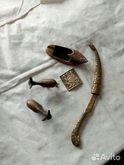 Сувениры из латуни, пепельницы башмачкинож, ослики