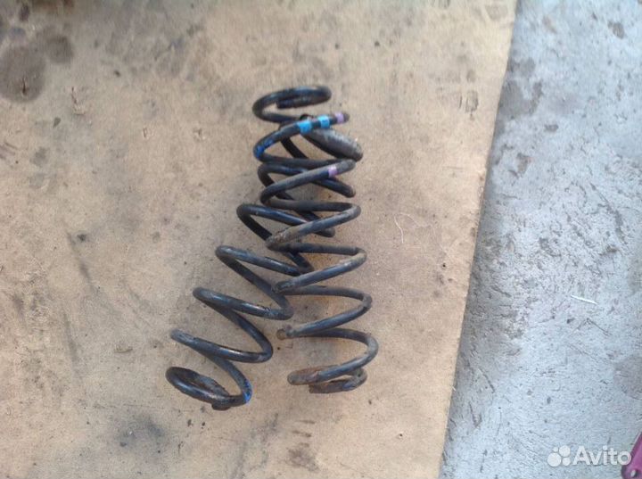 Пружина задняя Пежо 308 комплект