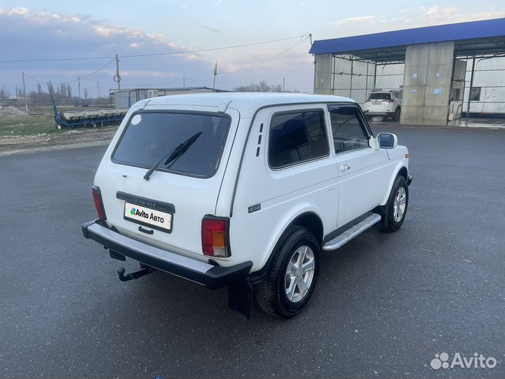 LADA 4x4 (Нива) 1.7 МТ, 2011, 140 000 км