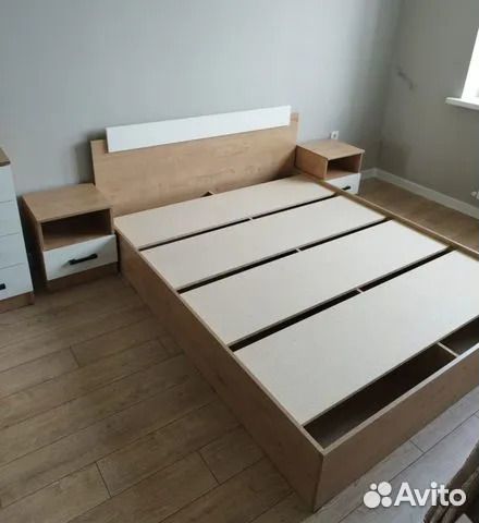 Кровать
