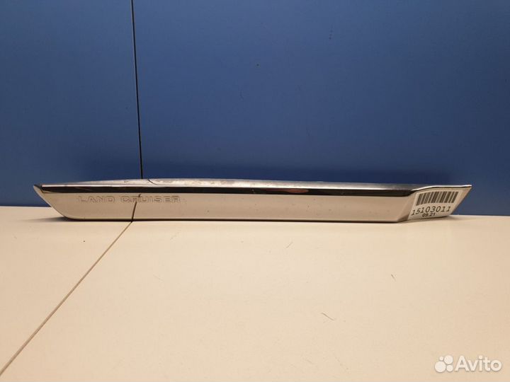 Молдинг задней правой двери Toyota Land Cruiser 20