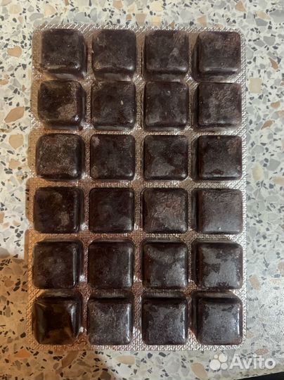 Корм для рыб. Мотыль средний, замороженный