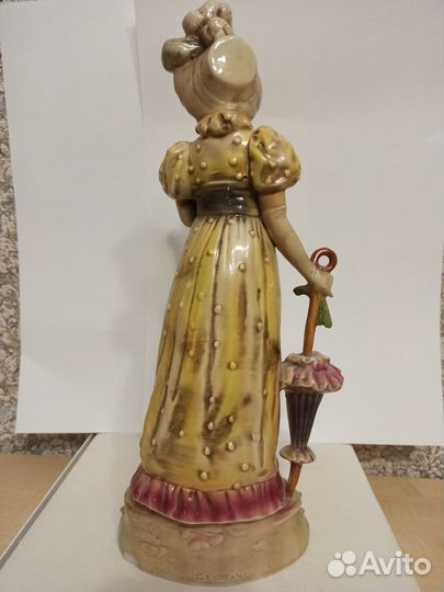 Фарфоровая статуэтка гдр
