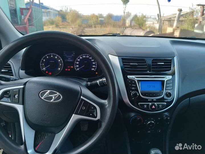 Hyundai Solaris 1.4 МТ, 2012, 196 000 км