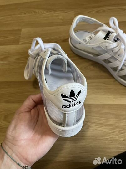 Кроссовки adidas новые