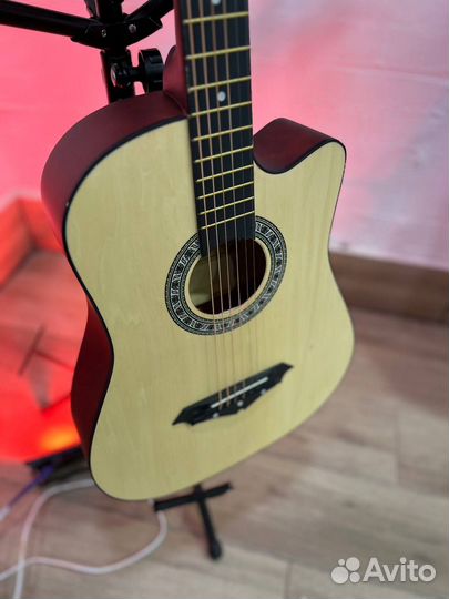 Гитара акустическая