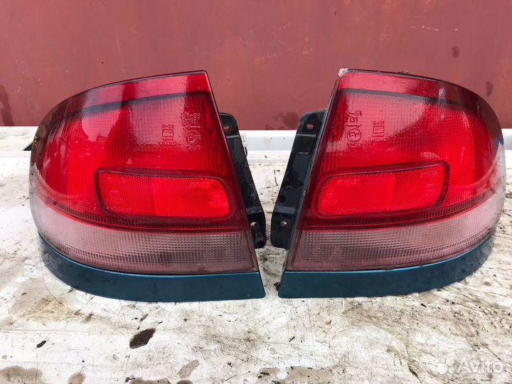 Фонарь задний наружный Mazda 626 GE