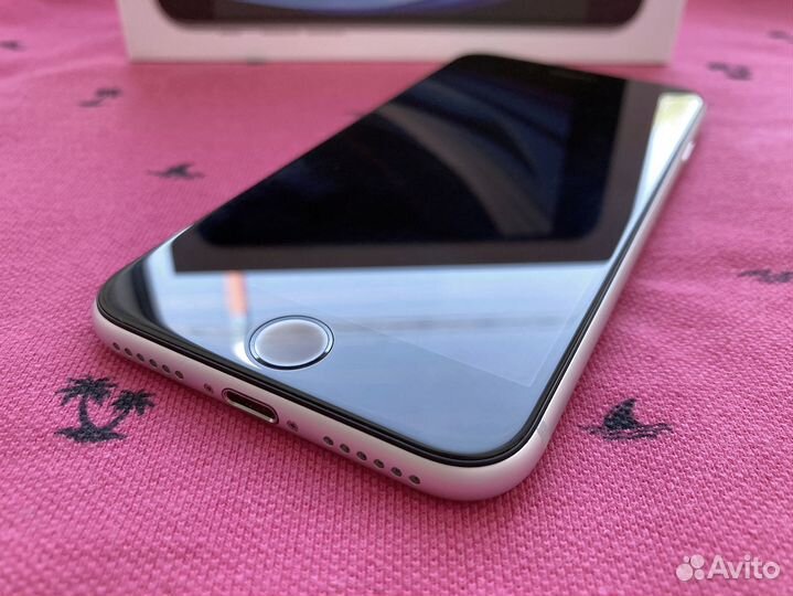 iPhone SE2/2020/64GB/White (как новый)
