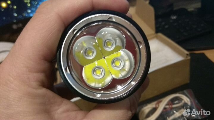 Фонарь для дайвинга 4х XML-2