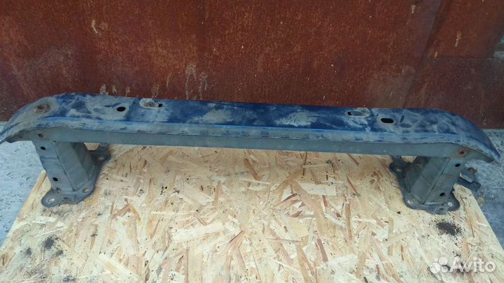 Передняя панель, усилитель бампера Volvo V50 S40