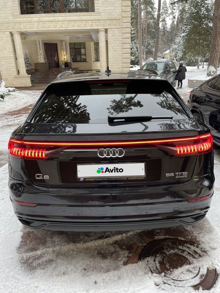 Audi Q8: фото владельца