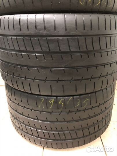 Michelin Pilot Super Sport 255/40 R20 и 295/35 R20 101Y