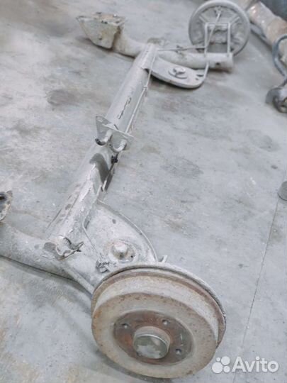 Задняя балка Renault Logan до 2015