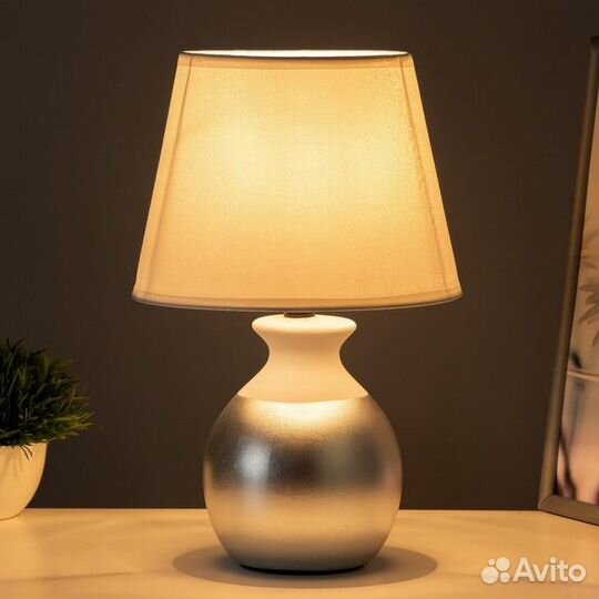 Настольная лампа 'Даена' E14 40Вт бело-серебристый