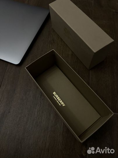 Оригинальная коробка от очков burberry