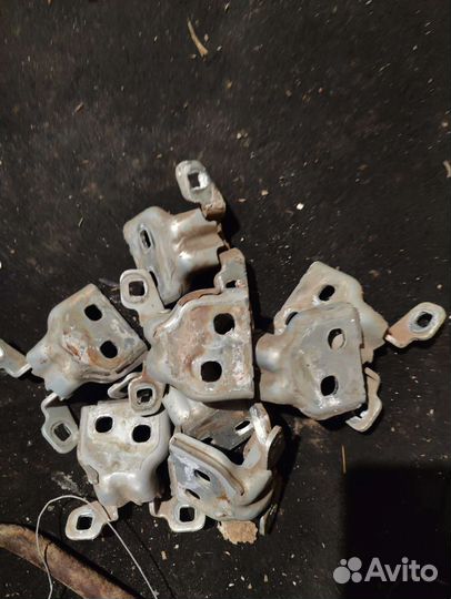 Разбор Рено Логан 1 1,4 с кондером 2005 года