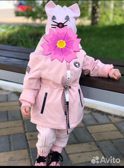 Куртки на девочку