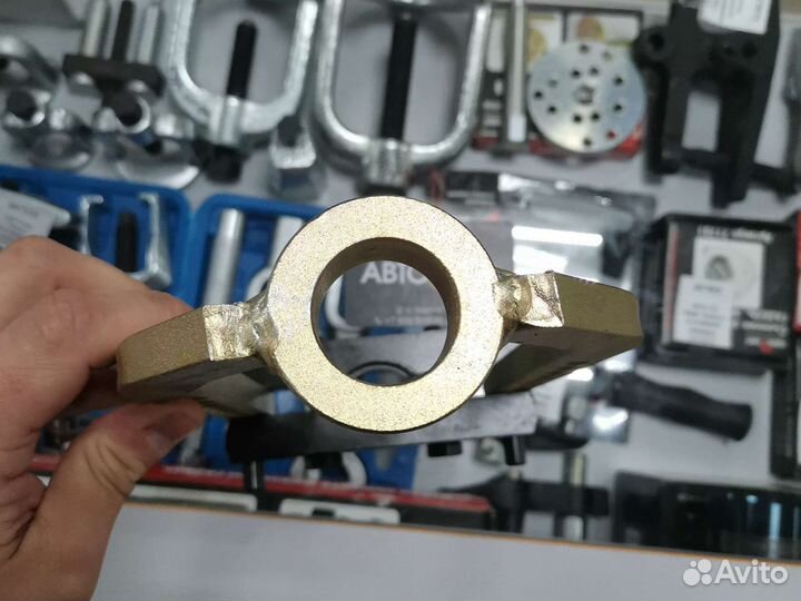 Съемник Шруса, Гранат универсальный